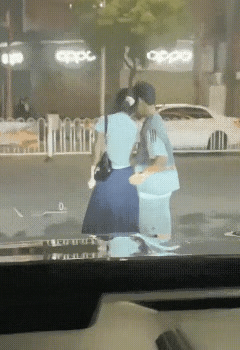 你会把小伙子吓出心里阴影的[快哭了]