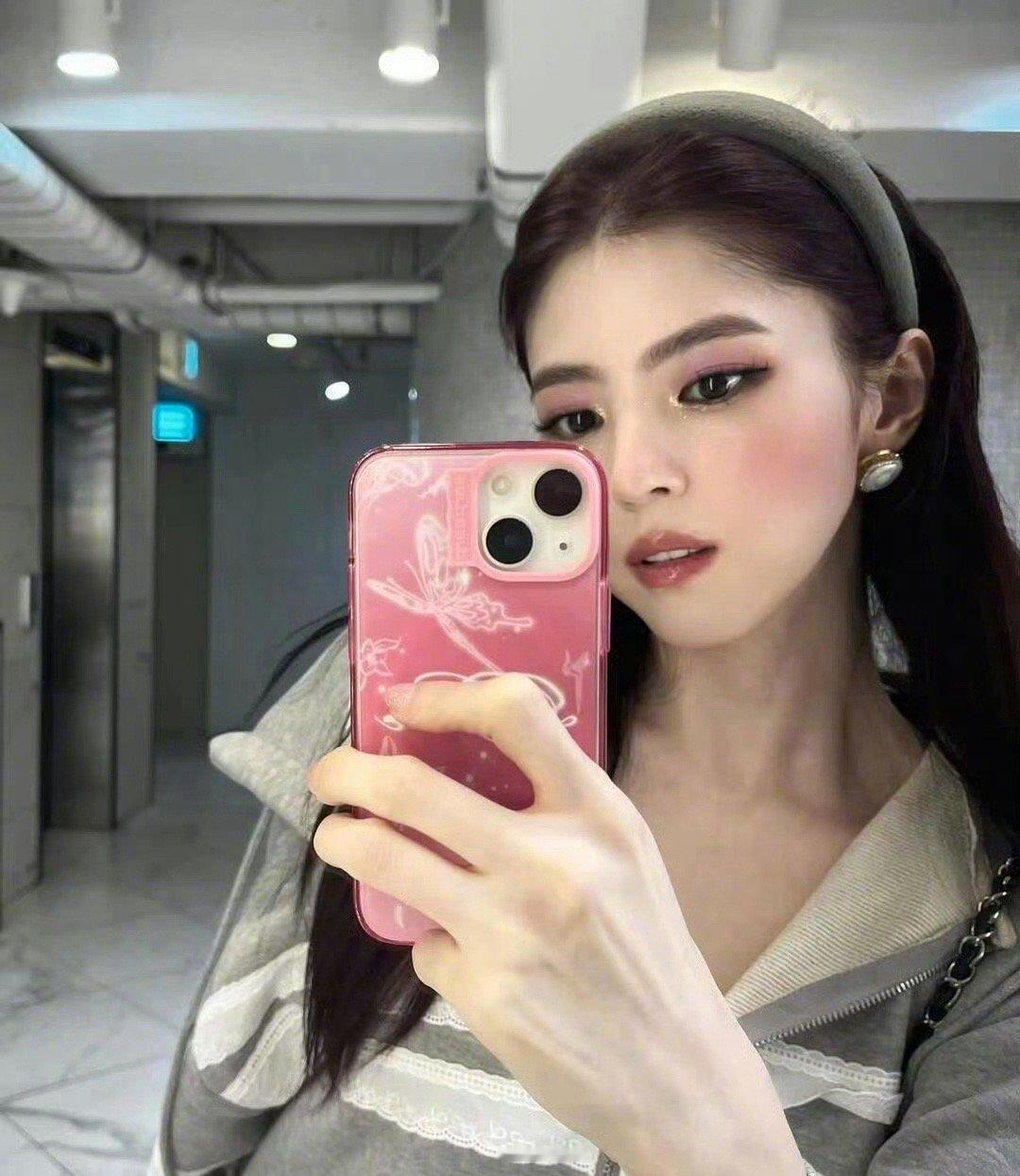 这算大结局了吗？韩素希分手后ins更新：以后只会走花路 ​​​