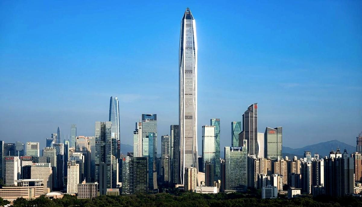 听说福田CBD旁边那块打高尔夫的地要停球了？
朋友圈炸锅：寸土寸金的地，真舍得？