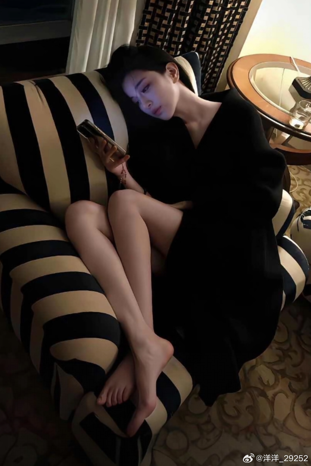 洋洋高锐·有梦，还是，无梦◎其实……真爱就是一团晨雾◎随着旭日东升随着……推开窗