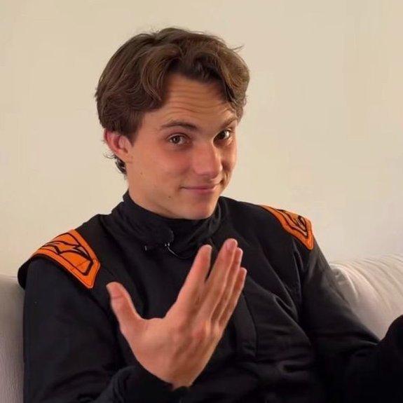 自意大利站之后皮亚再次登台 