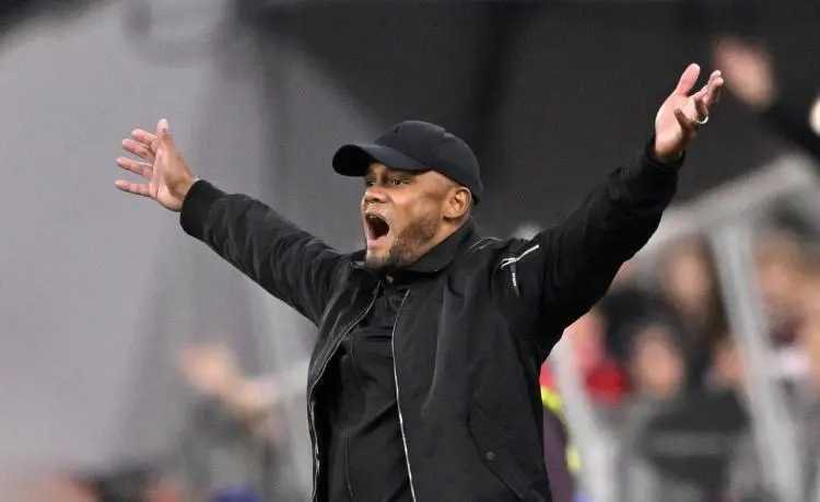 在接受采访时，拜仁主帅孔帕尼谈到了穆西亚拉、帕利尼亚。关于穆西亚拉没有首发——我