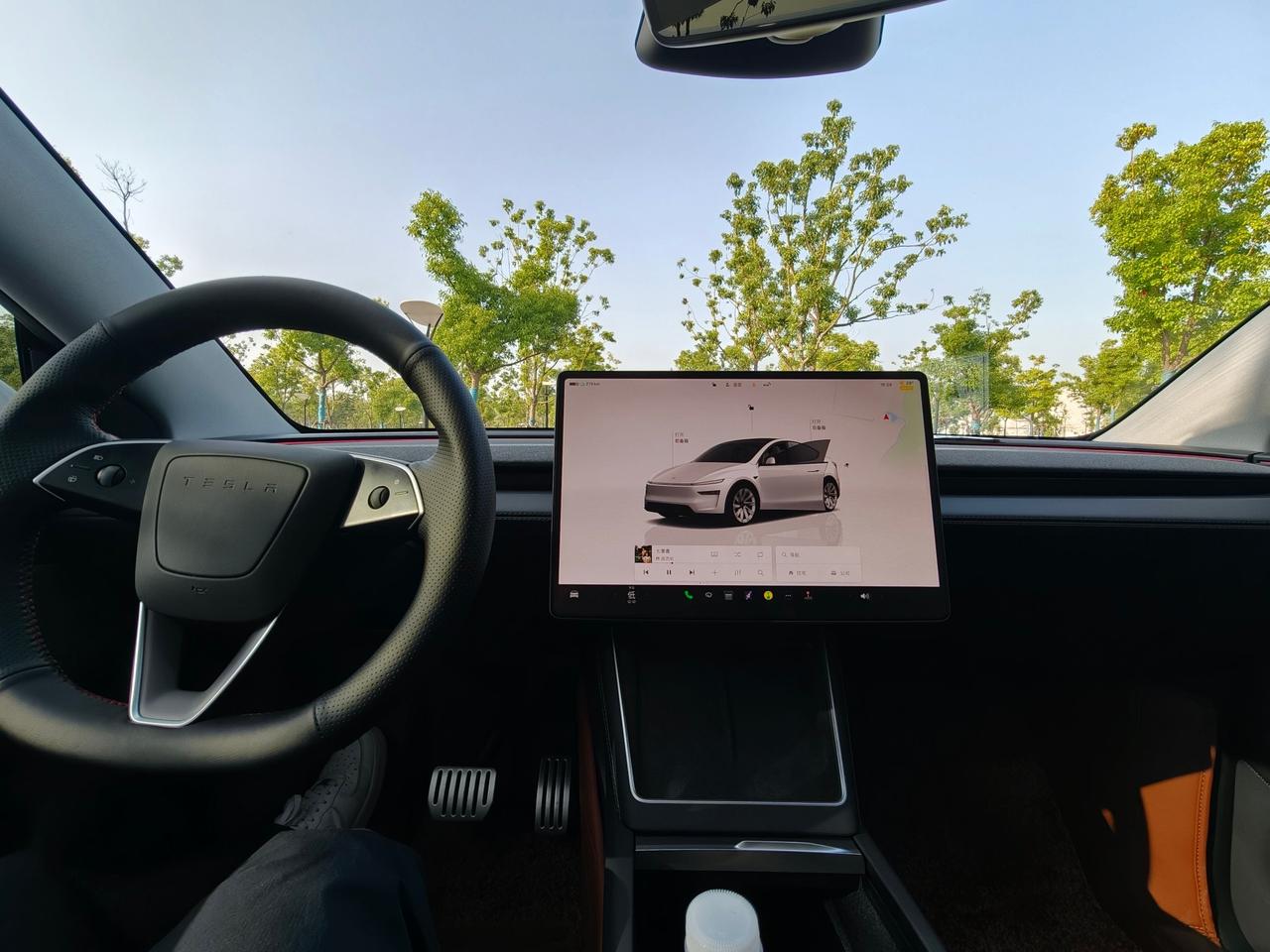 特斯拉Model Y多模式体验真实驾驶差异
长期驾驶特斯拉Model Y，详细分
