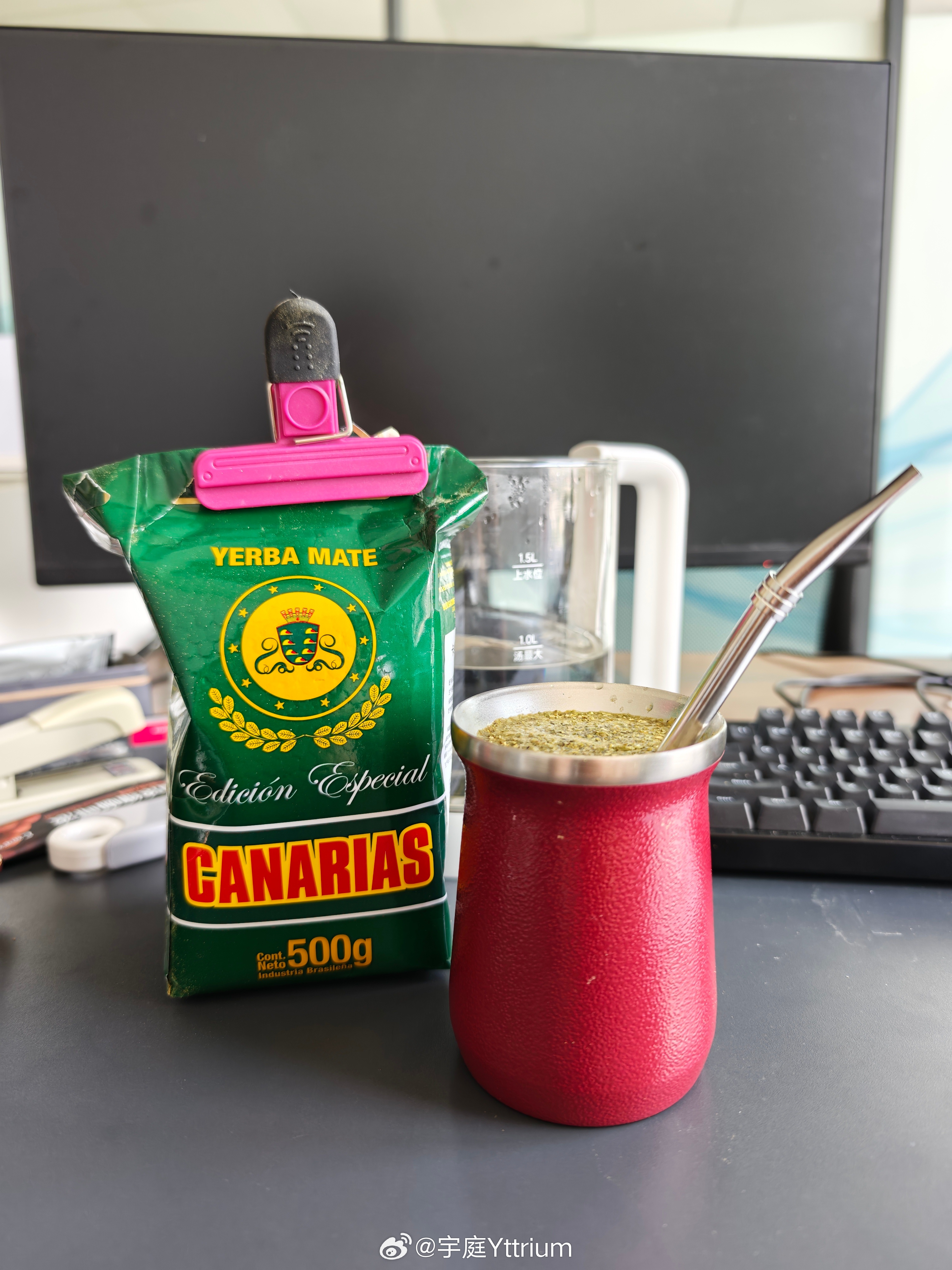 抹茶兑咖啡的味道。还行其实。没有网传的那么难喝。 沈阳