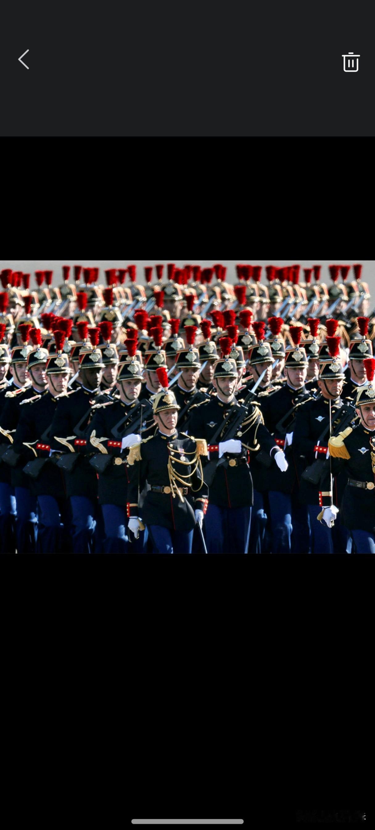 法兰西定义“高贵”，尔等负责“交税”！这是如今我想到法国的第一印象。“高贵”指的