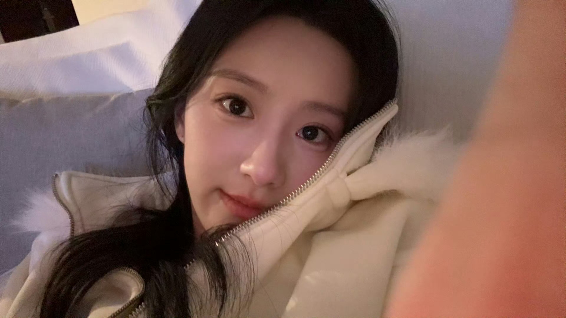 【包上恩】好完美的脸蛋微博之夜