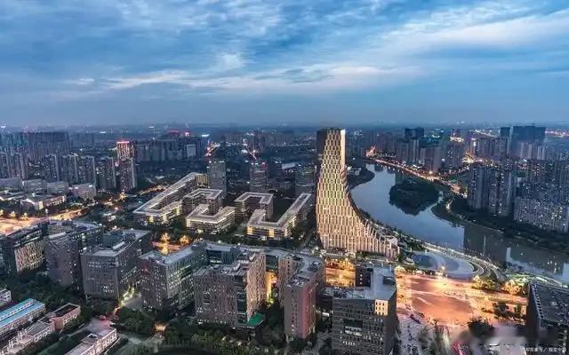 2026上海高考｜逍遥二仙（上外附中、上海市实验学校）完整数据+全市位次定位
 