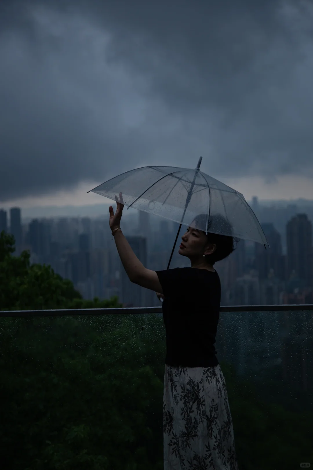 重庆雨天暗调照片氛围感拉满