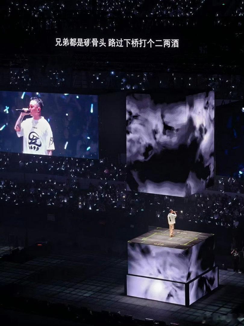 GAI直播秒变许愿池西安奥体中心场地规模宏大规格超高，顶级巡演落地在此，注定会为