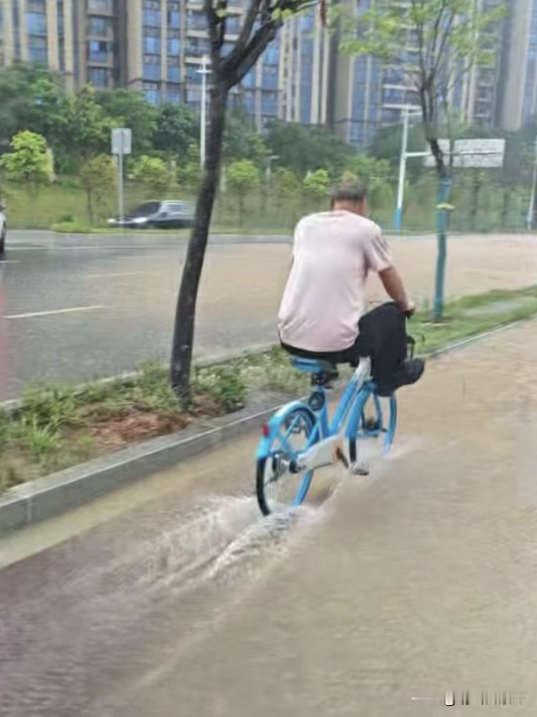 帅不过三秒