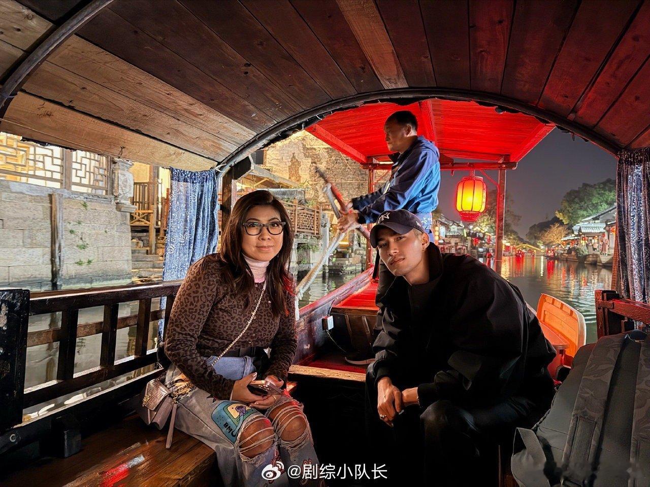 米卡全家都被中国圈粉了 跟着米卡游中国！从历史名胜到自然奇观，再到都市节日和古典