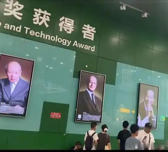 国家出手整顿娱乐圈，明星广告集体调整，一场重塑价值观的行动正在推进。全国2300