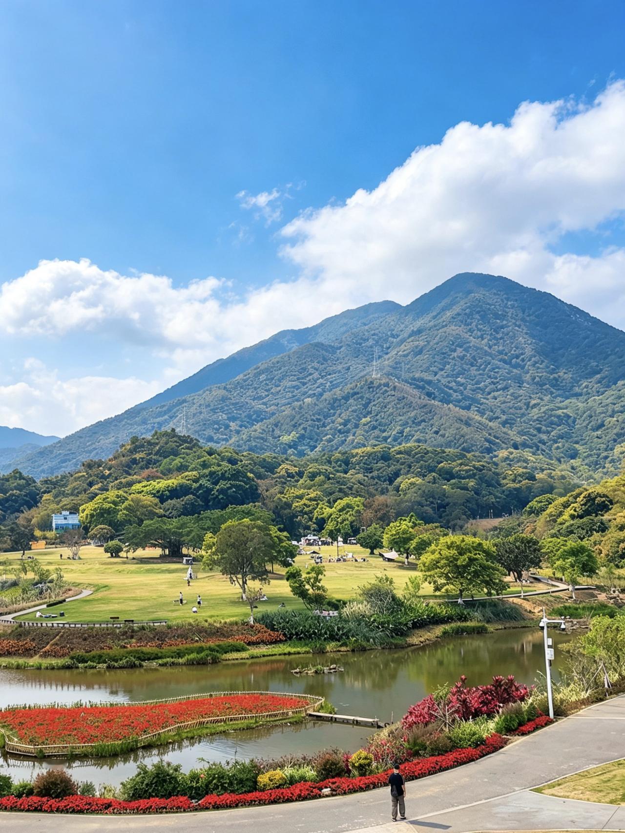 爬山看海，鱼与熊掌可以兼得，这是属于深圳人的快乐。
深圳东部多山，梧桐山，七娘山