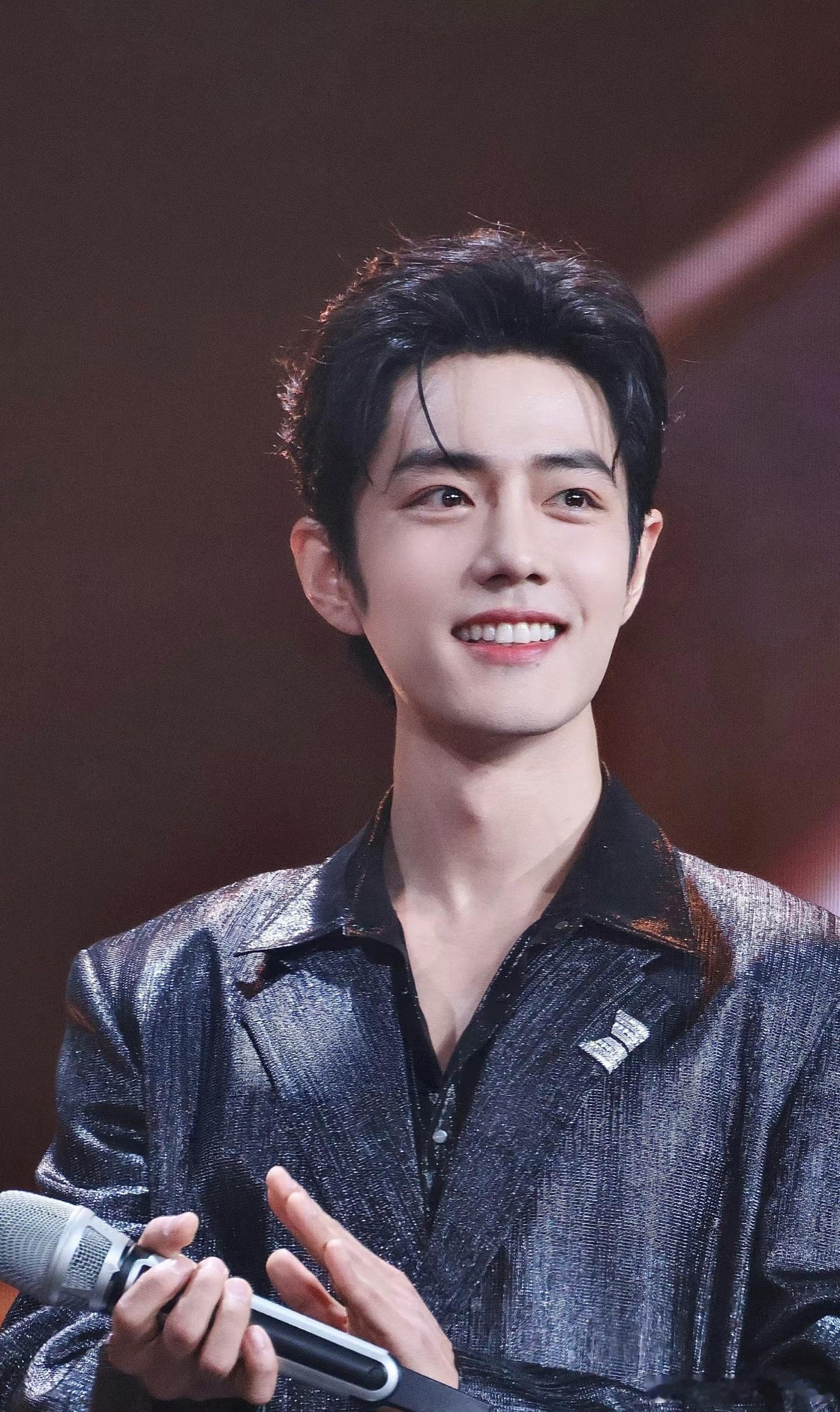 号外，肖战华为🚗车代明天预热 