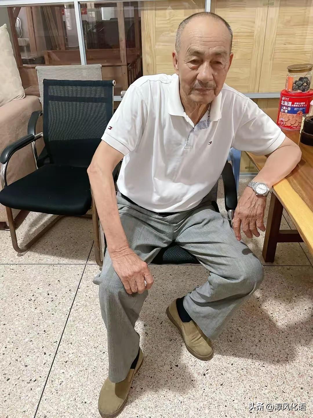 为什么老男人不喜欢追求未婚女子?
自然不喜欢未婚女子的幼稚与多变，她们的不成熟容