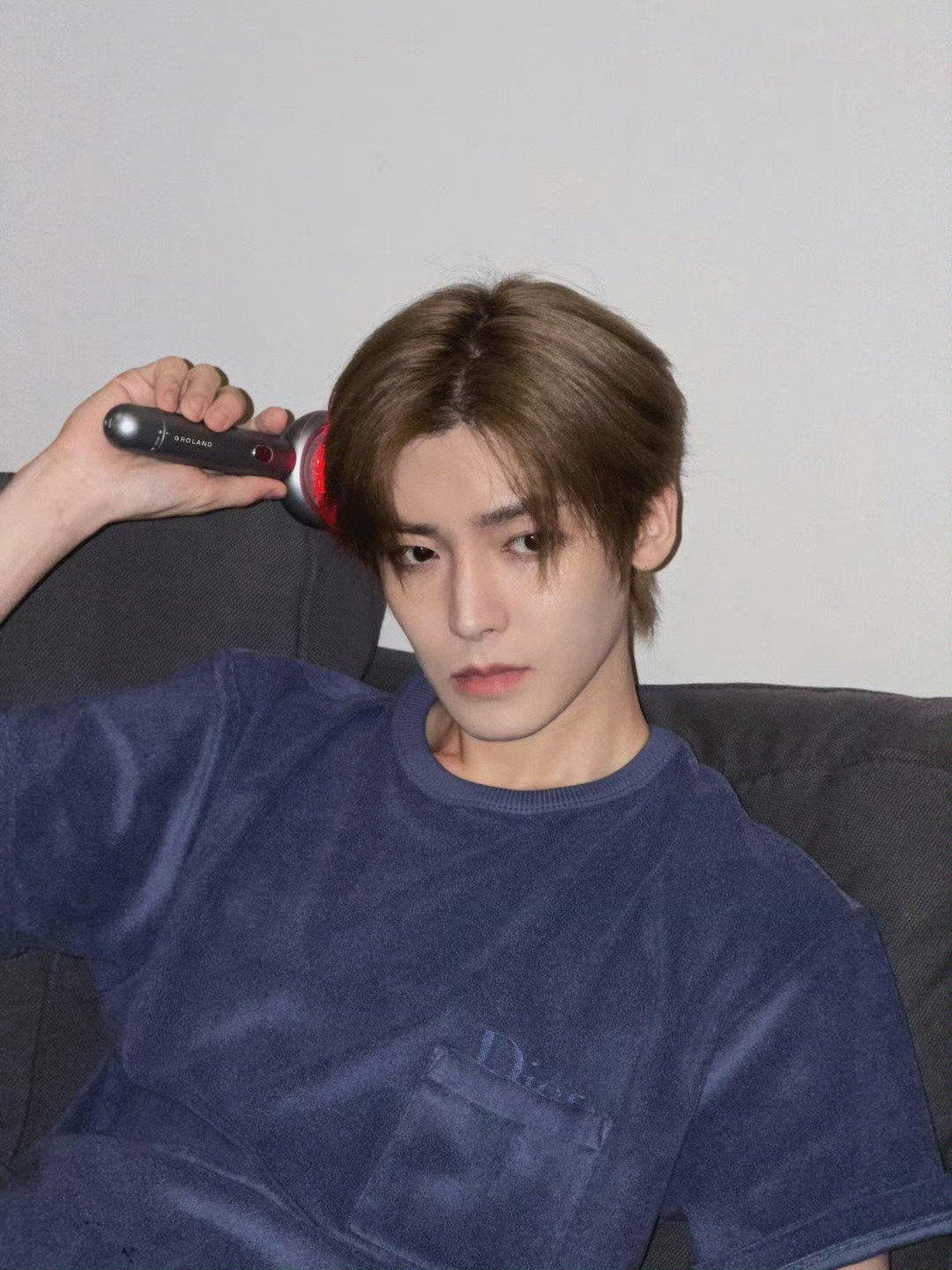 侯明昊 × Dior全新营业大片，身穿 Dior by Jonathan And