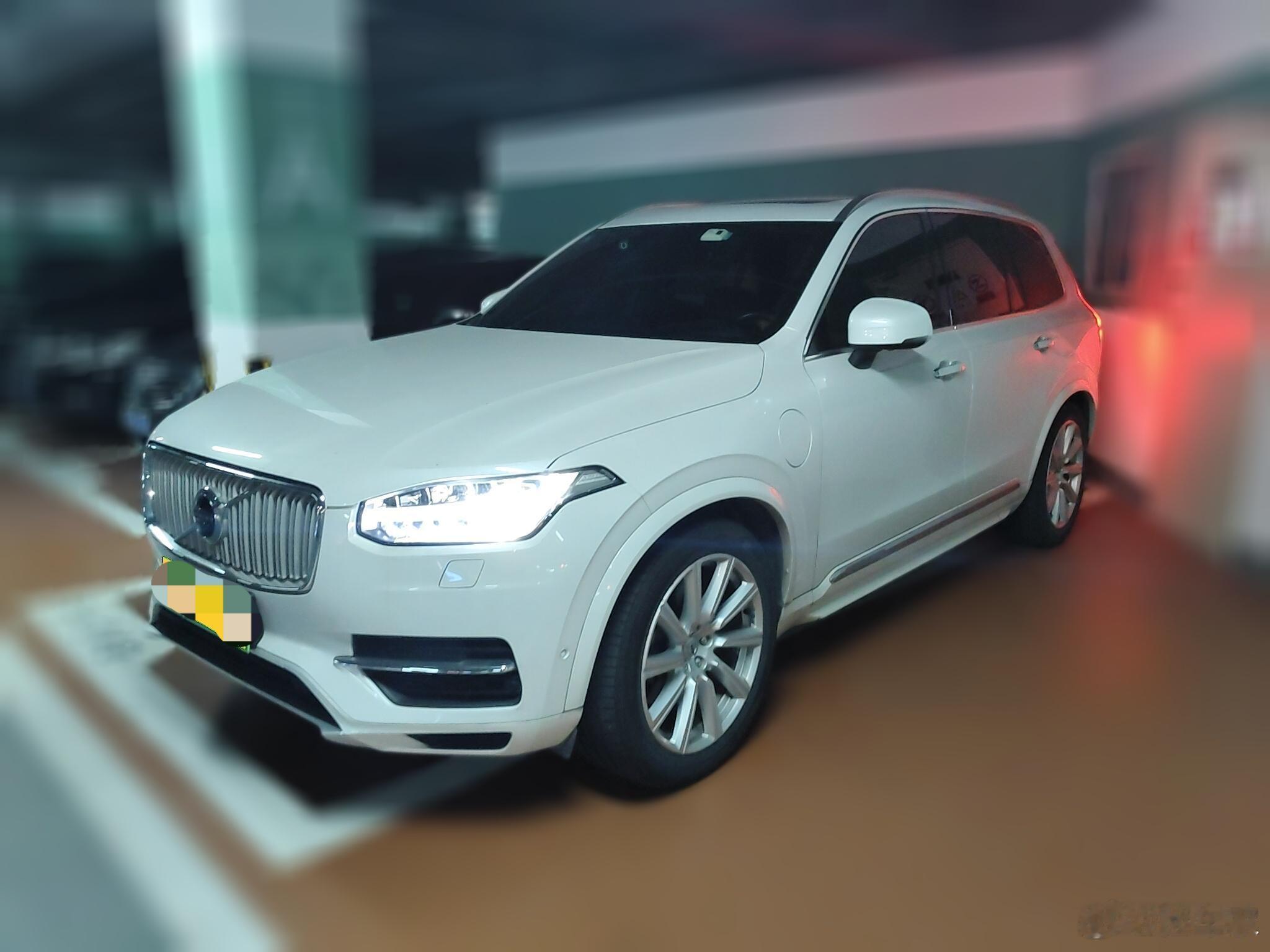 八年前的T8沃尔沃XC90落地90万，如今车主只能卖13万！这坑，陷得太深！前两