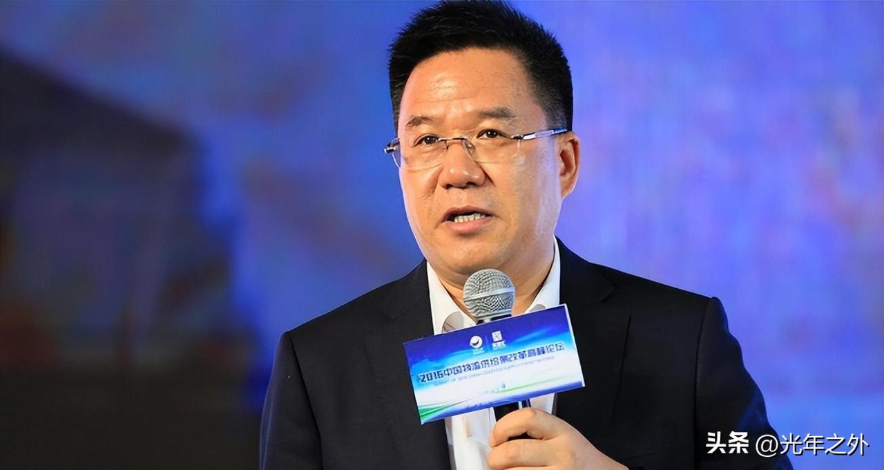 马光远直言：两类人迟早会被AI彻底淘汰
 
不少人还在用老眼光看待AI带来的就业