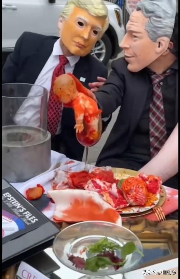 近日，华盛顿一场引人瞩目的反战集会引发关注。
        抗议者装扮成以色列