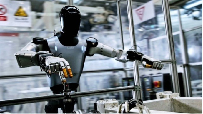 小米机器人工厂实习 3月2日，@ 小米技术 发文称，小米机器人正式上岗汽车工厂 