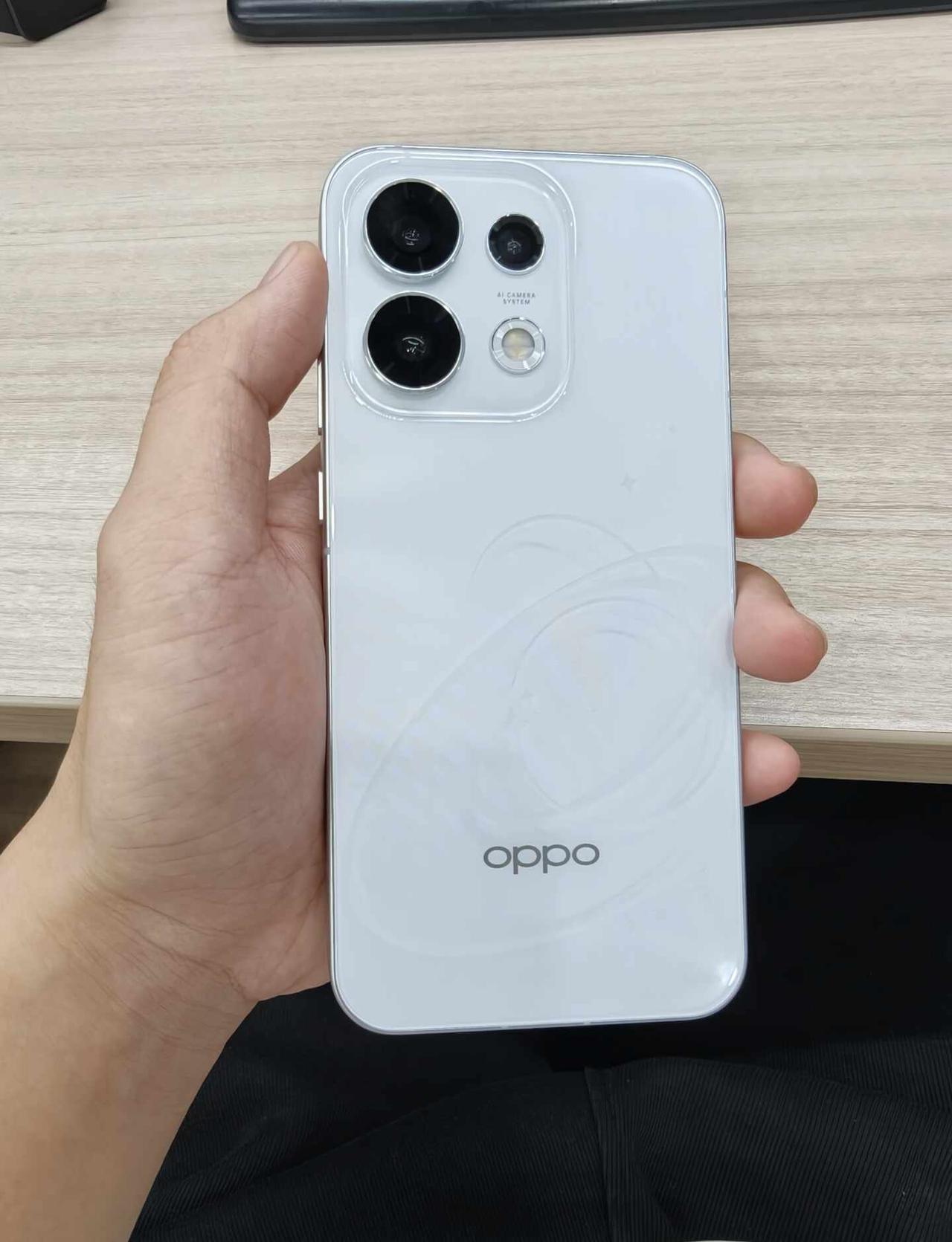突然才发现，OPPO的用户原来这么难换走
我虽然用的Reno16，但是真的不知道