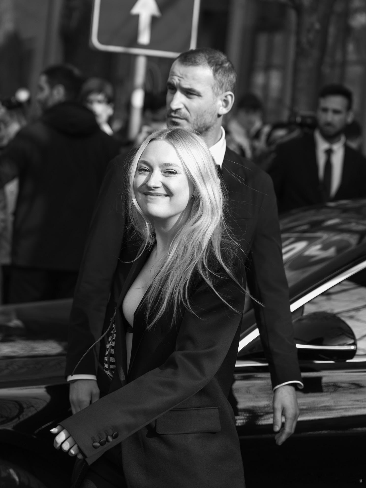 dakota fanning米兰时装周 今日，达科塔·范宁（Dakota Fan