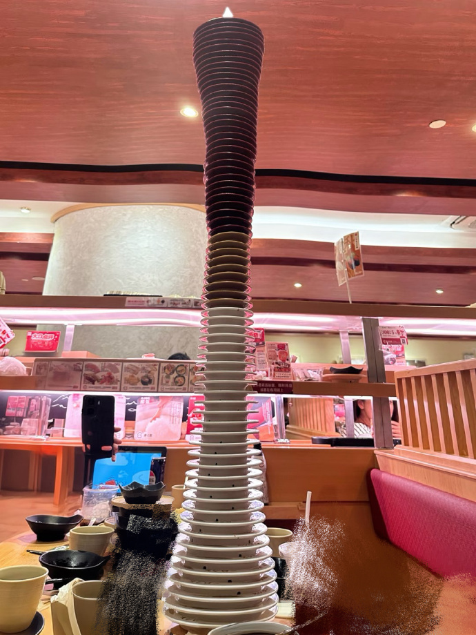 寿司店有自己的广州塔  来寿司店当建筑大师了 无痛拥有市级工程履历[doge] 