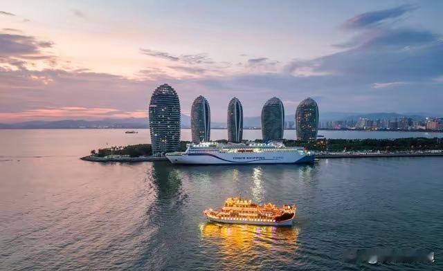 最近海南12月18日封关后，网上突然传“快递停运”消息。好多人都慌了，以为海南成