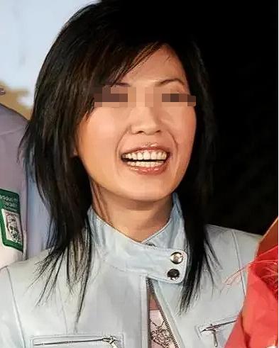 深圳，一名女子在生前立下遗嘱，将她名下三套房产的50%份额分给了她的两个孩子，并