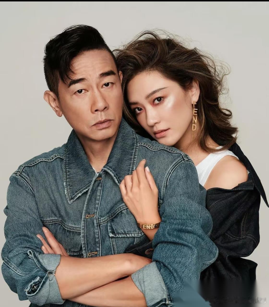 看到陈小春北京演唱会被喊退票。 我好奇查了一下他老婆应采儿是怎么回应的。 怪不得