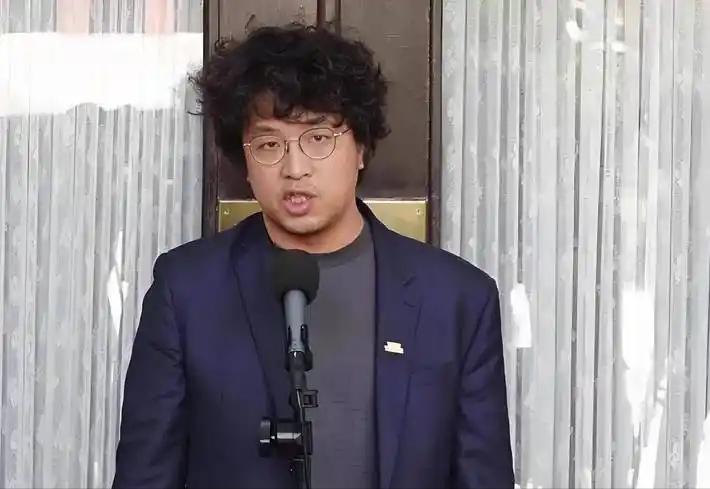 公安机关决定对“台独”顽固分子沈伯洋立案侦查。
 
10月28日，重庆市公安局突