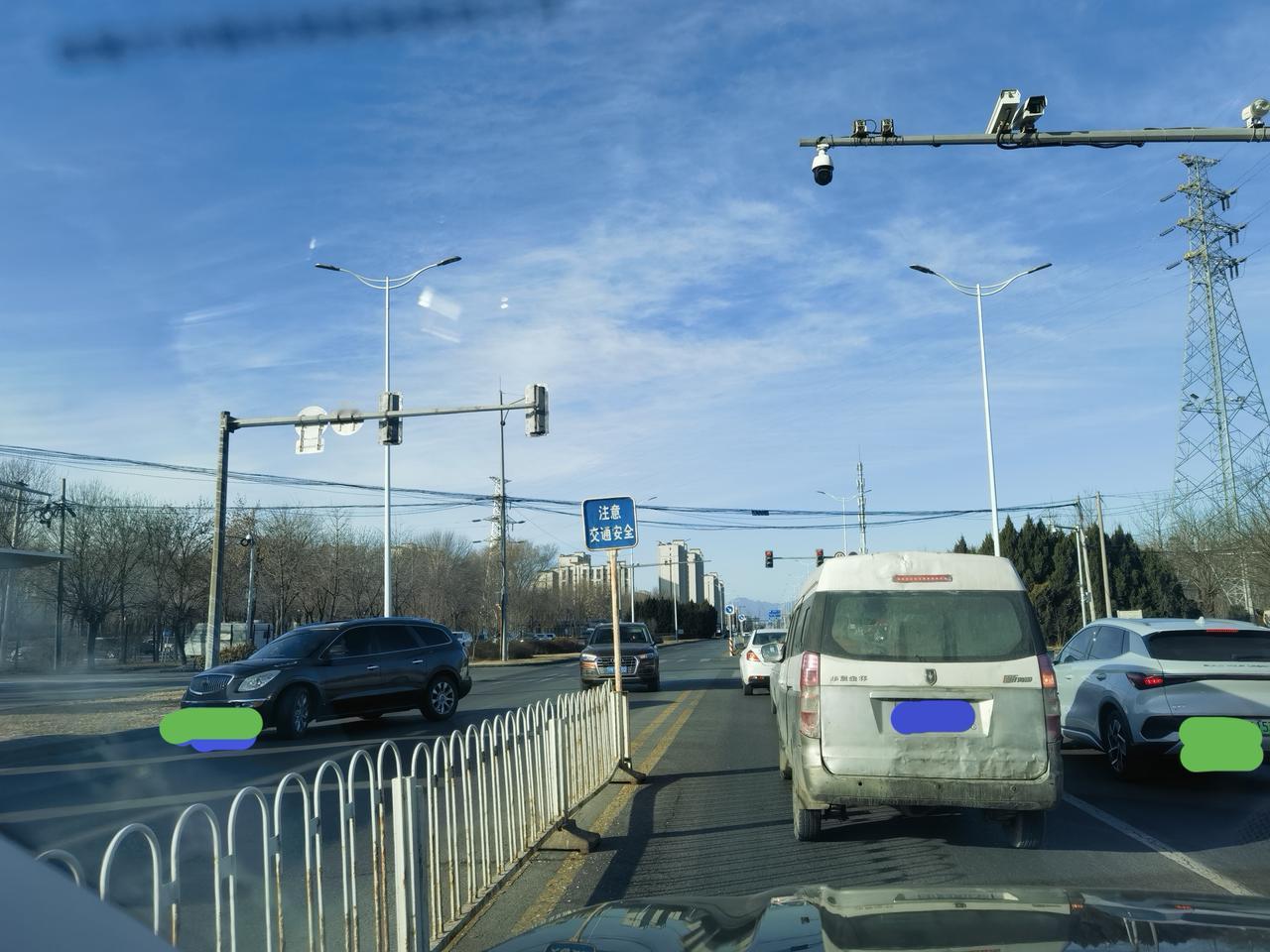 有些人没有一点道德，别说文明了，我刚才正常行驶，从加油站窜出来一辆车，吓我一跳，