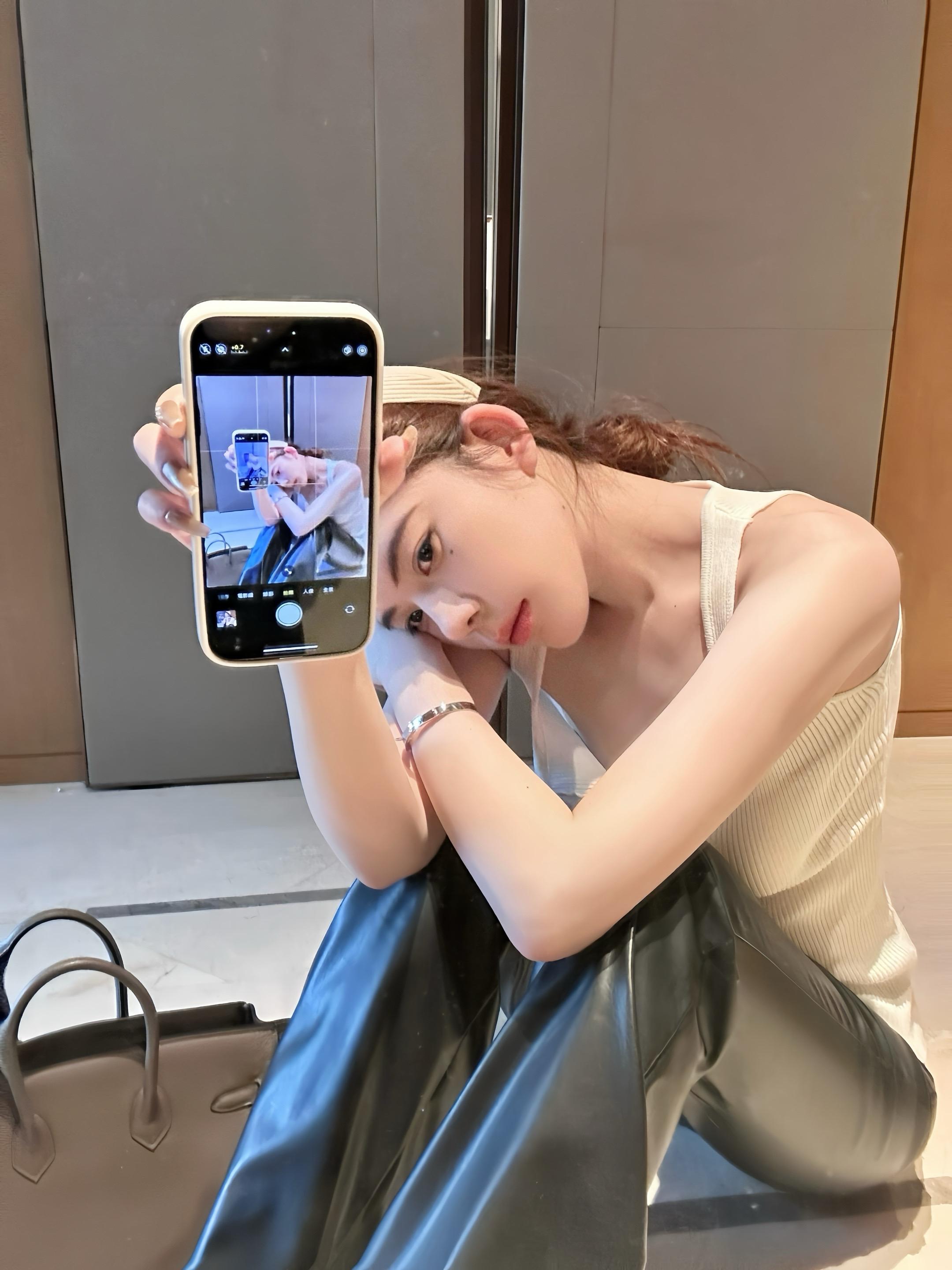 爱是不嫉妒不猖狂不求自己