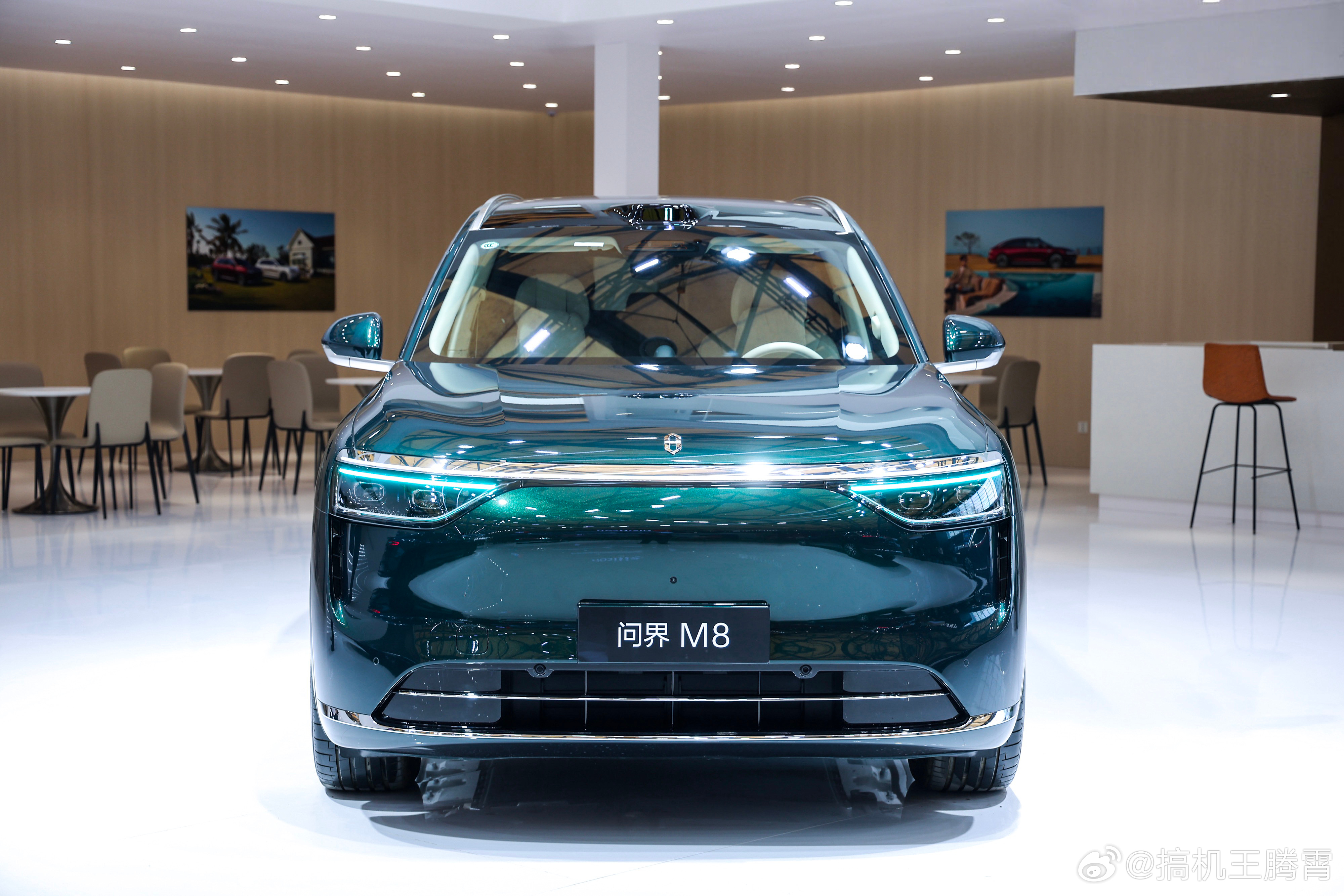 余承东称问界M8交付突破16万辆当我这个问界M8老车主，看到它亮相AWE时真的特