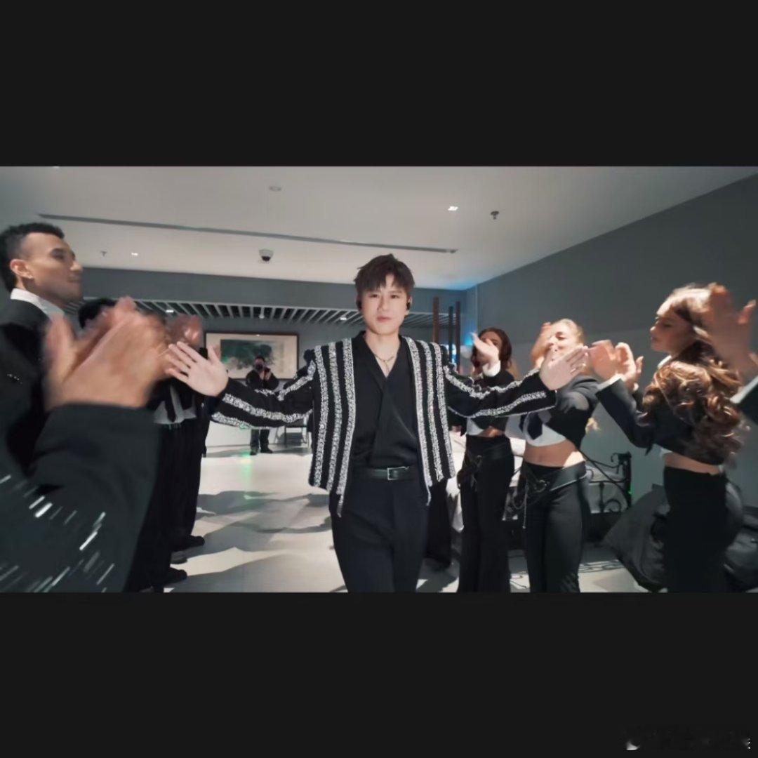 张杰走吧baby张杰击掌上场张杰走吧baby，哇塞， 