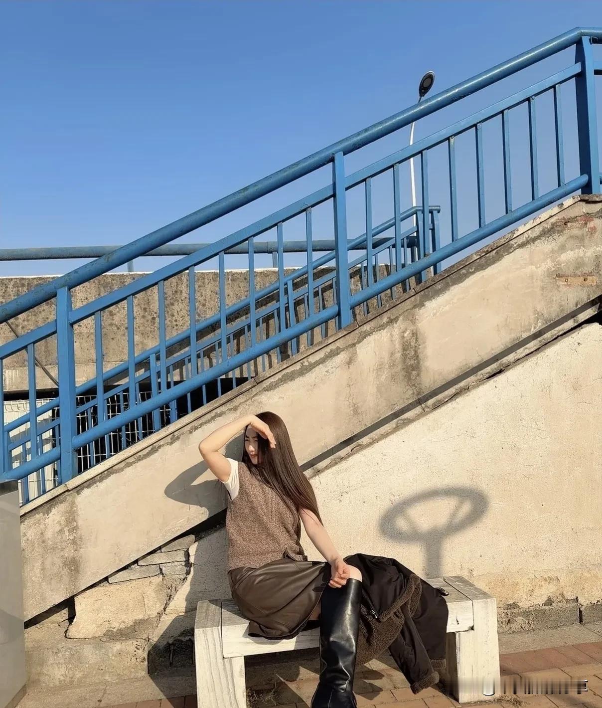 发型设计分享一下你的穿搭 设计独特美甲分享 你见过最美的美甲款式是怎样的 毛主席