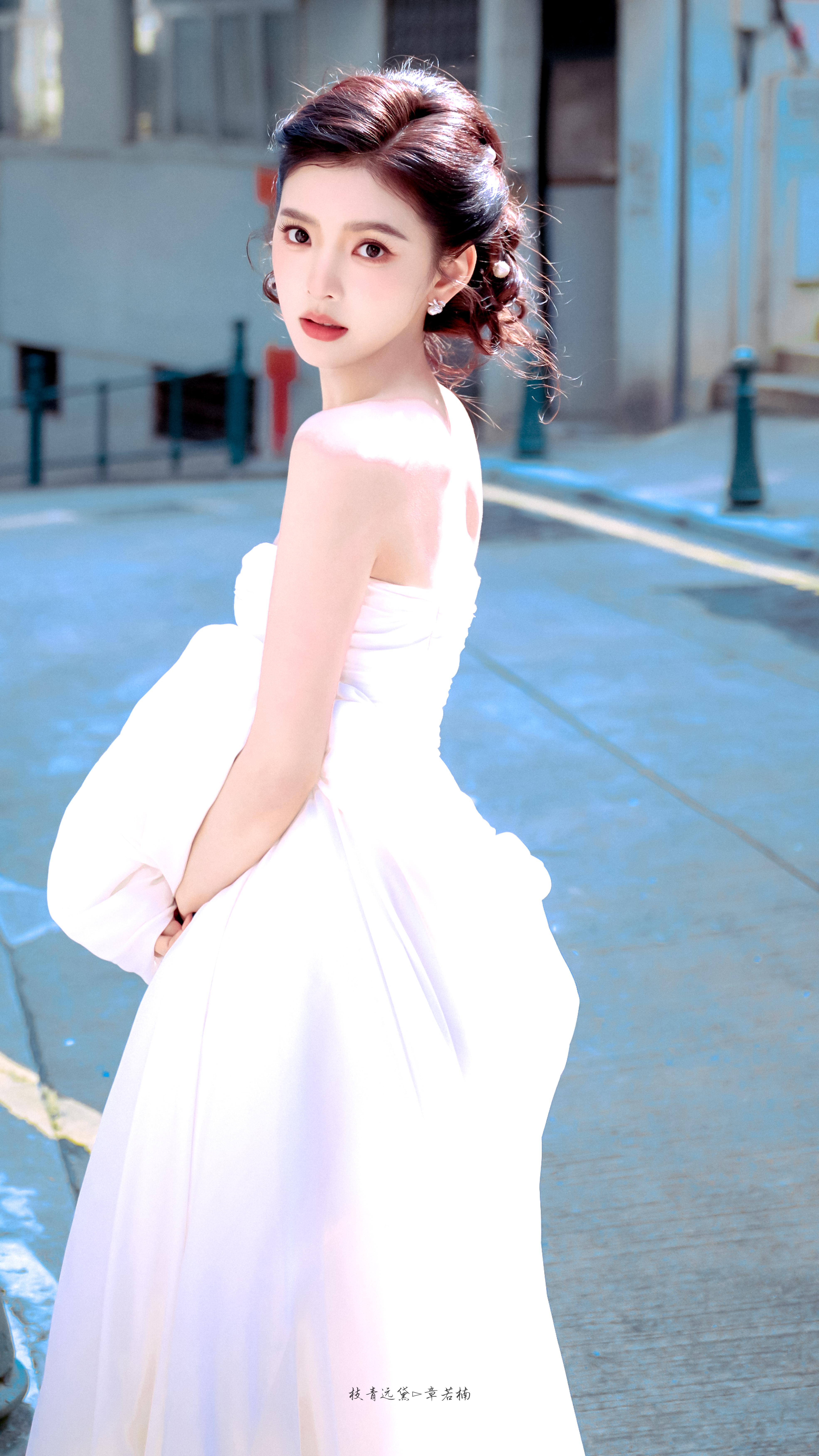 章若楠💐一个蓝色系~尖叫之夜