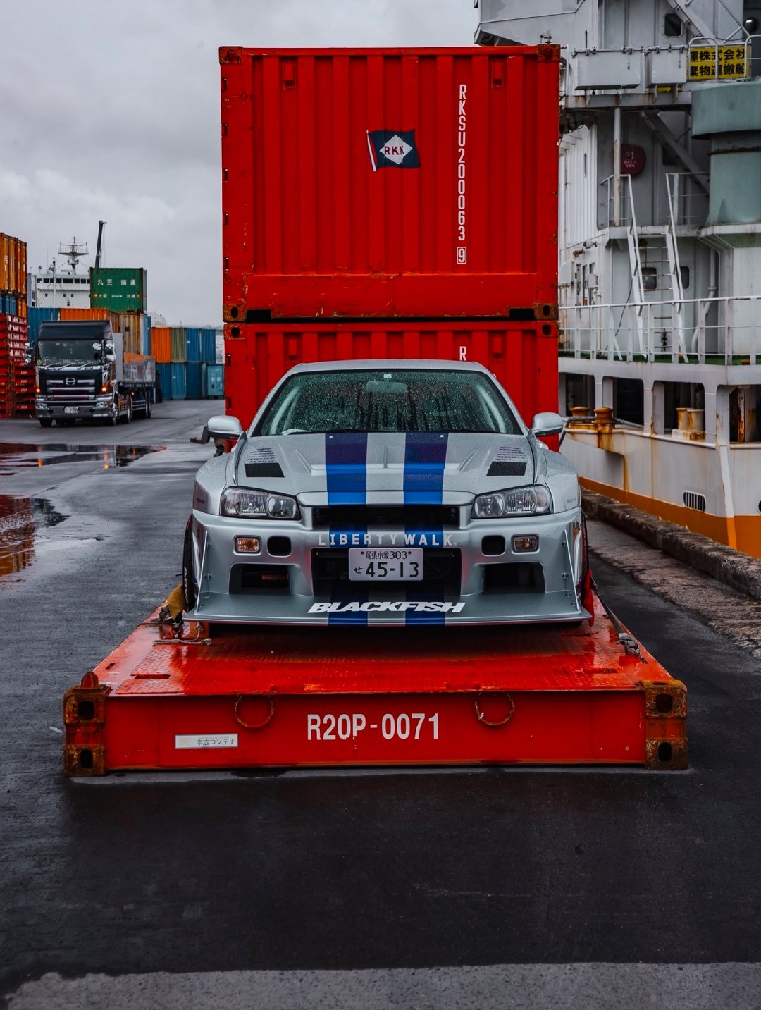 LBWK LB-ER34 Super Silhouette SKYLINE R3