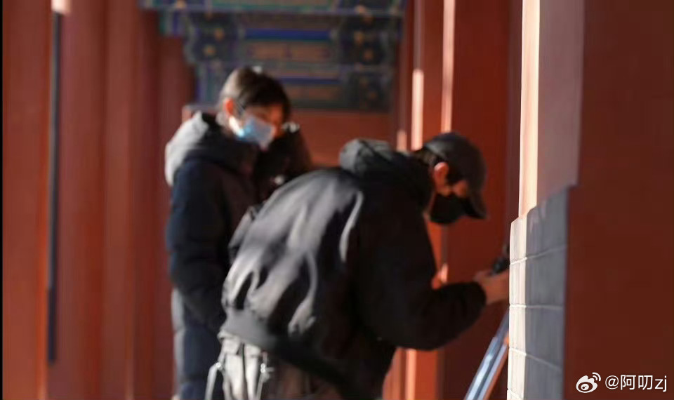 被马嘉祺丁程鑫的旅行vlog暖到！贵州之行的点滴记录满是欢乐，两人互动超有爱，默