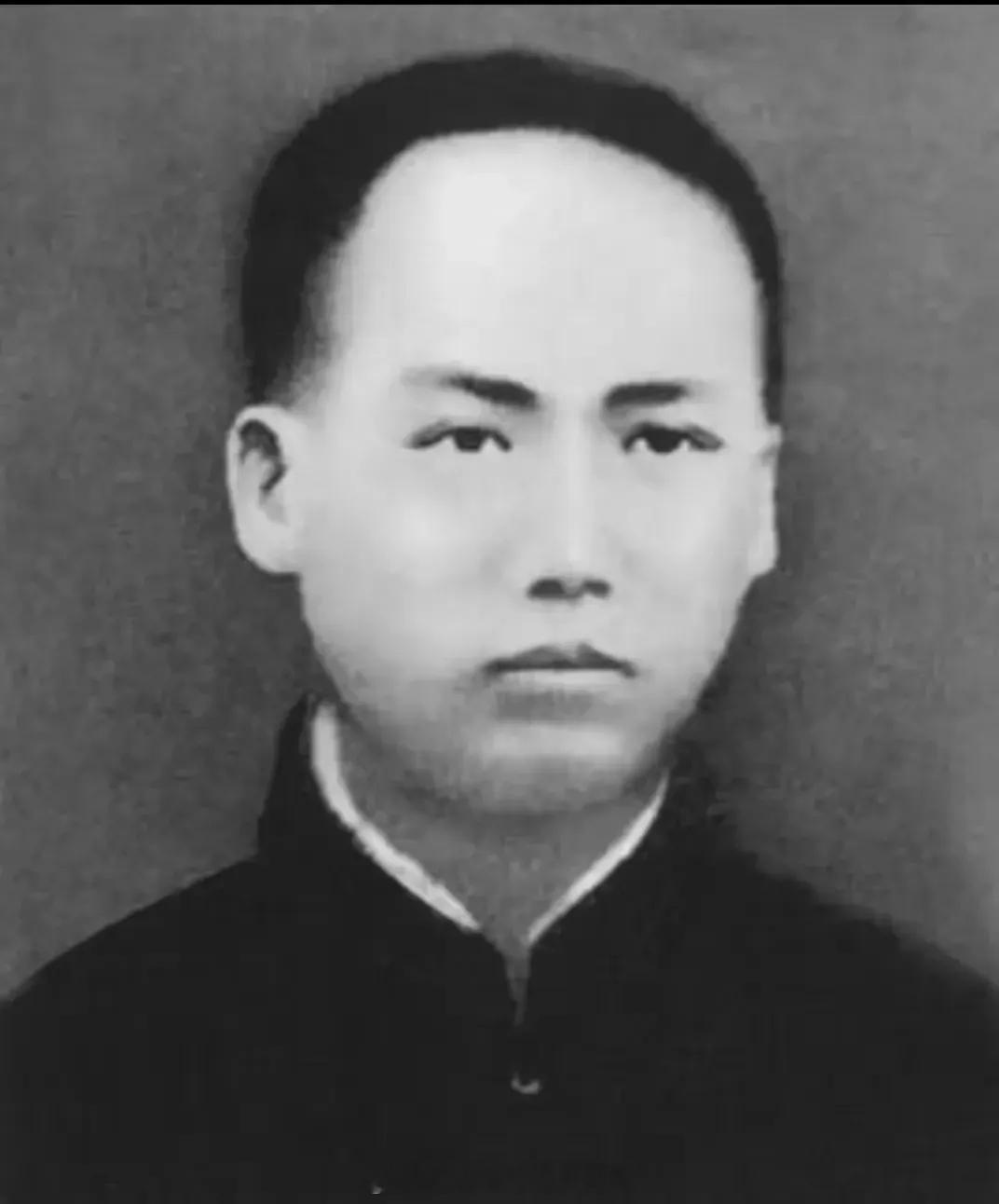 近代文坛巨匠，号称第一“毒舌”鲁迅评价毛主席的诗：毛主席13岁时写了一首诗《赞井