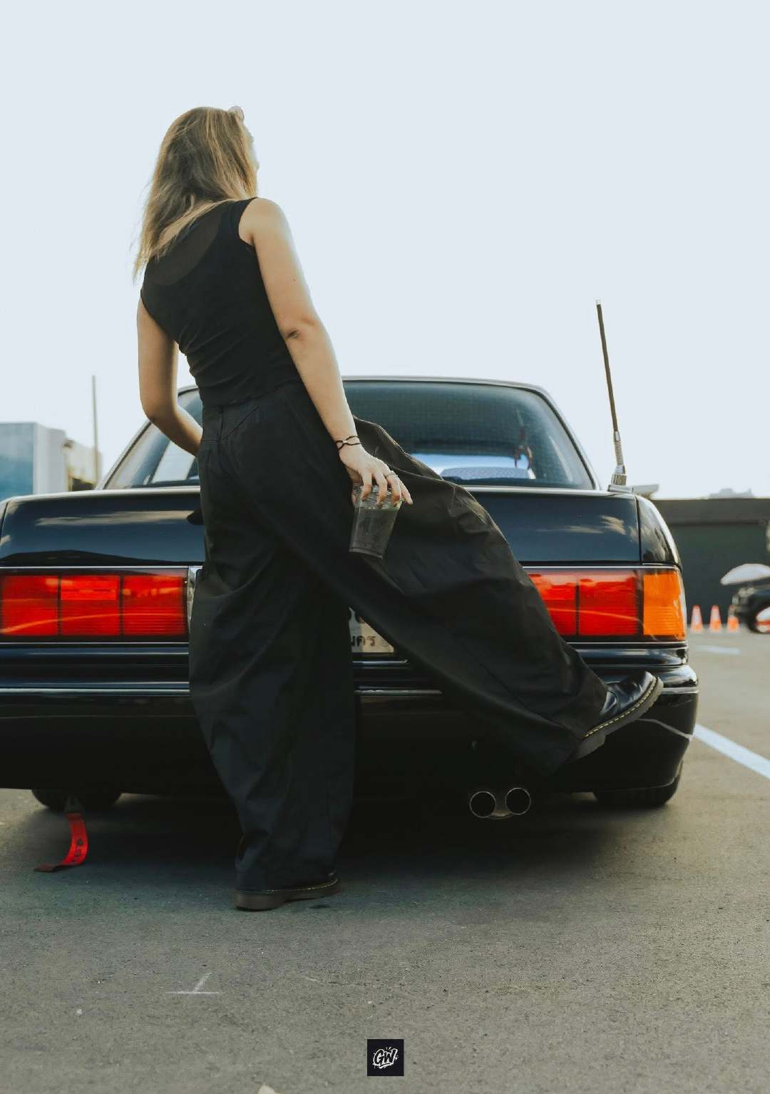 Girl+Car 丰田皇冠