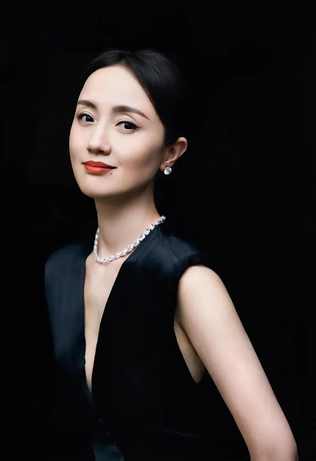 朱媛媛走了，不跟这个世界玩了！她是《送你一朵小红花》里，那个真正得癌症的人。
背