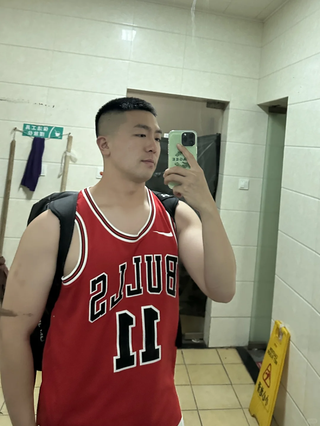 需要忍住的东西我都忍不住，比如想你