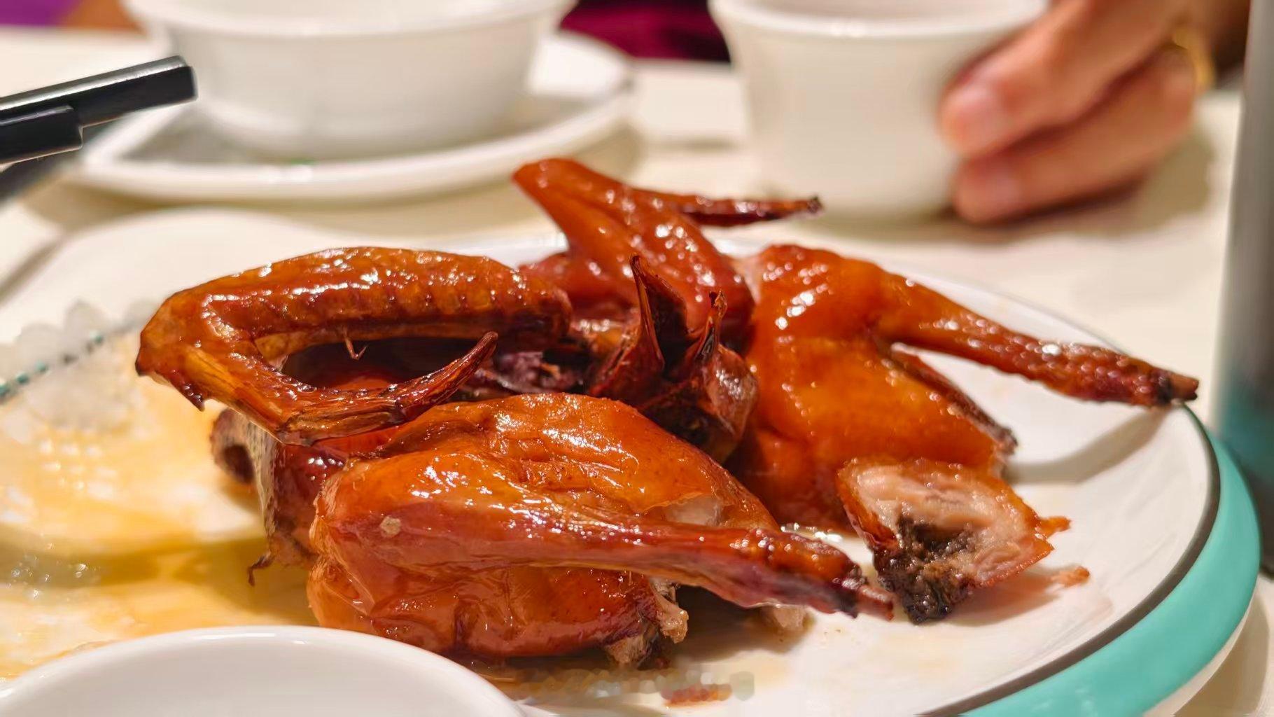 难得回老城区，粤铭少食鸡专门店，出品可以的广州广州美食鸡 广州·粵·銘少食雞專門