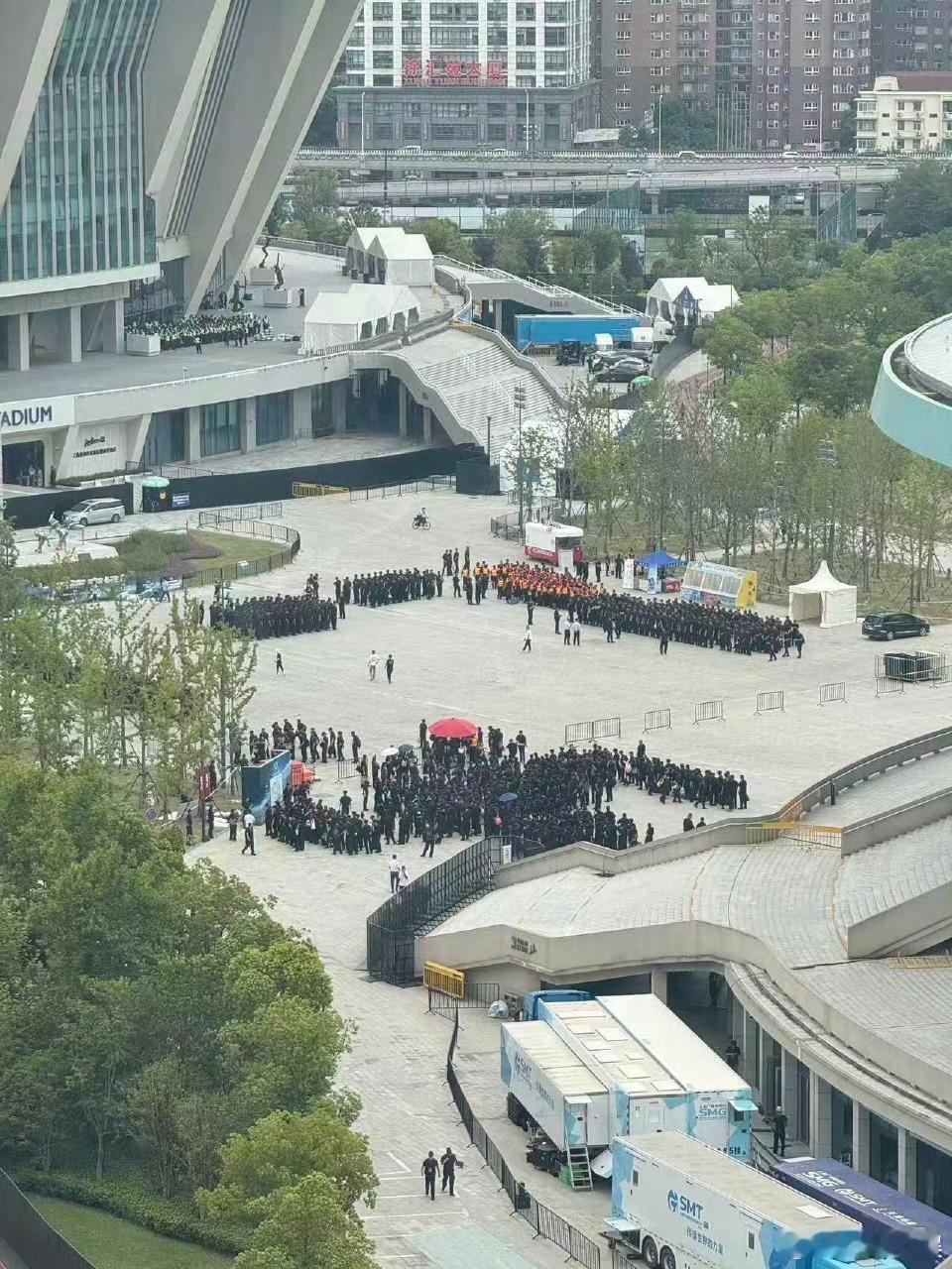 时代少年团演唱会安保规模被时代少年团的保安团队震撼到了时代少年团演唱会安保规模，
