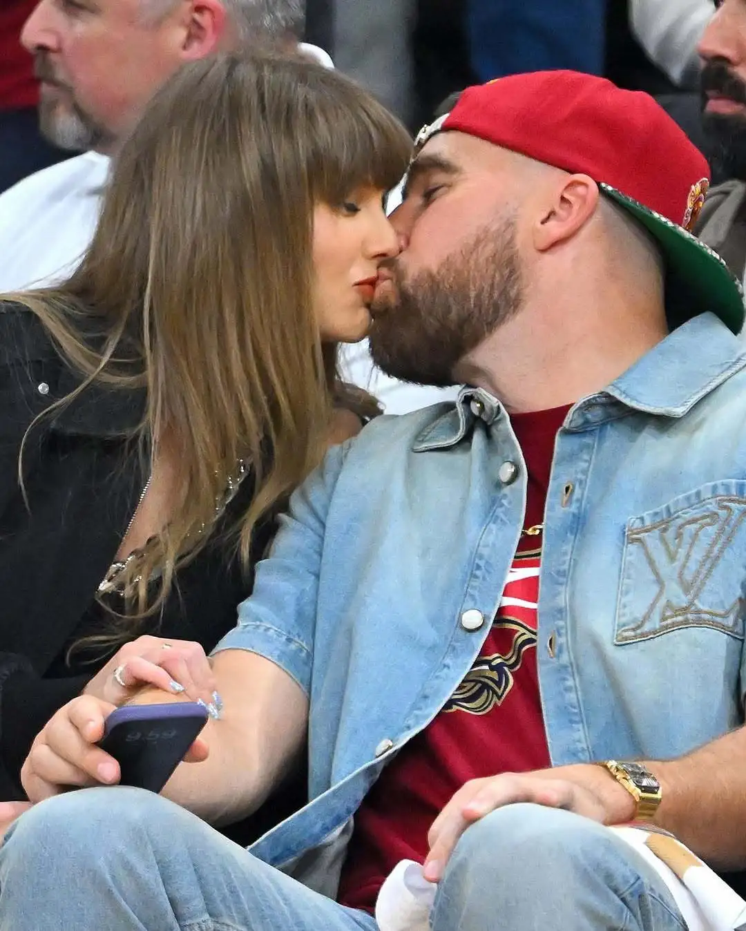 霉霉和未婚夫看NBA 💓