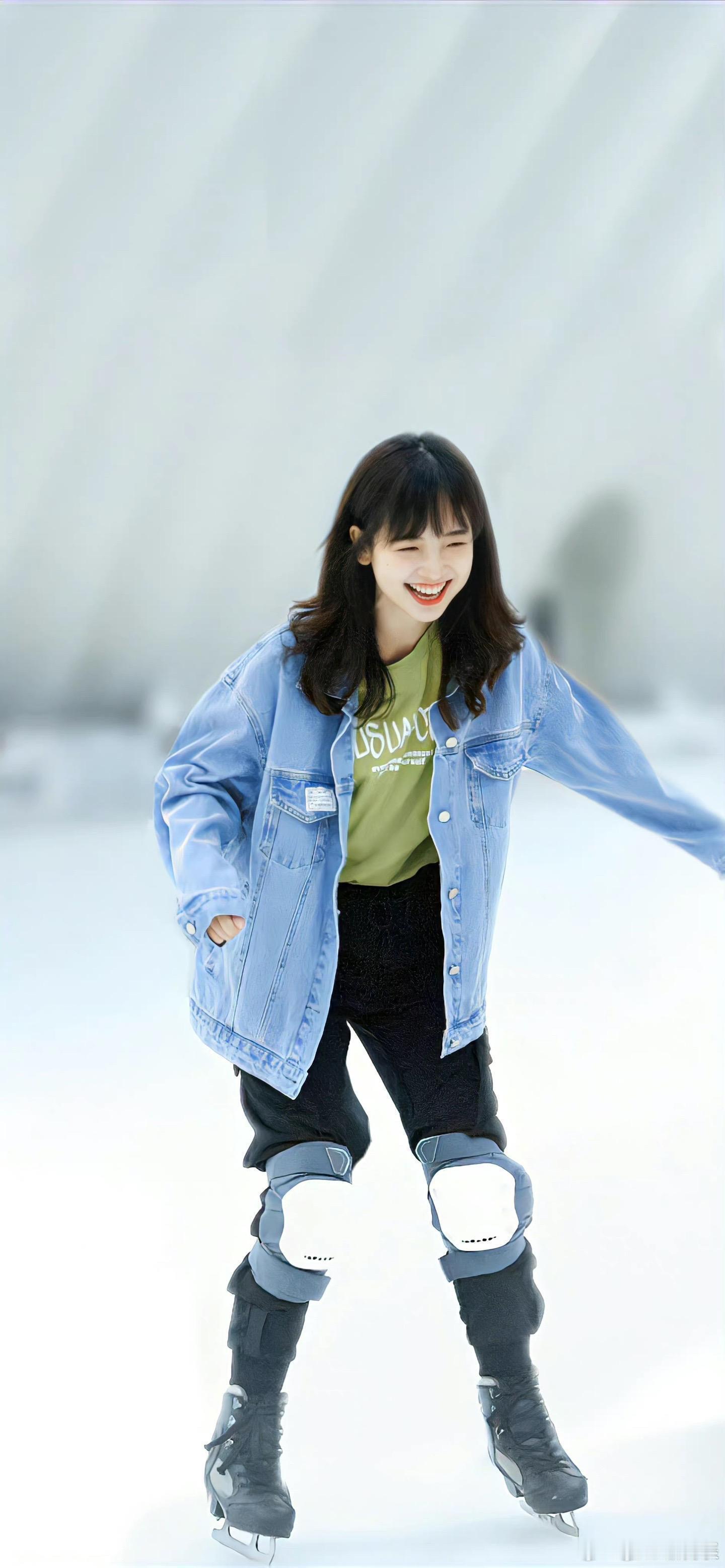 爱笑的女孩会发光具象化了 王冰冰把爱笑的女孩会发光具象到极致，镜头前录节目时的开