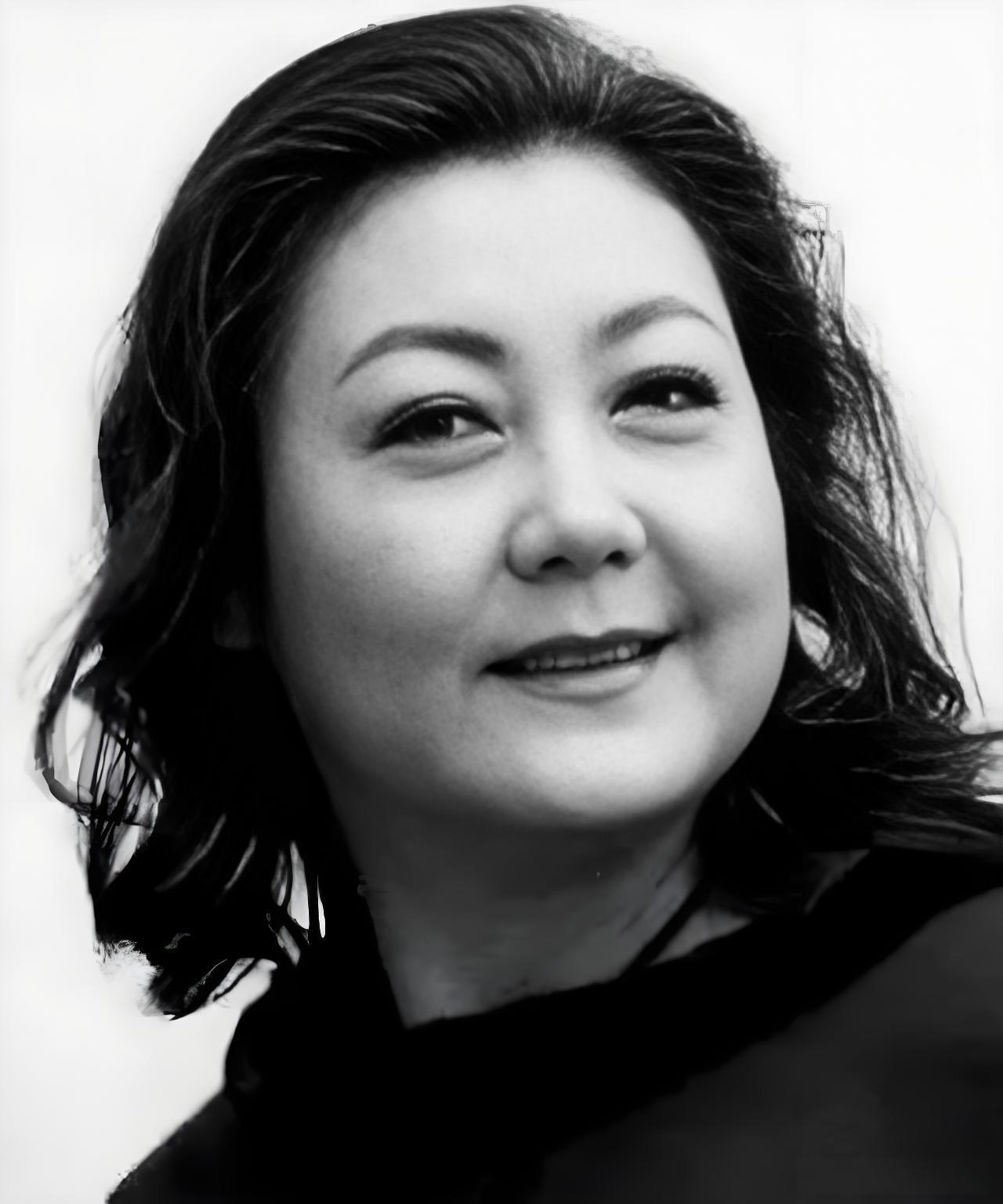 强音，身为国家一级话剧表演艺术家，亦是武汉人艺的资深老戏骨。她凭借话剧《母亲》，
