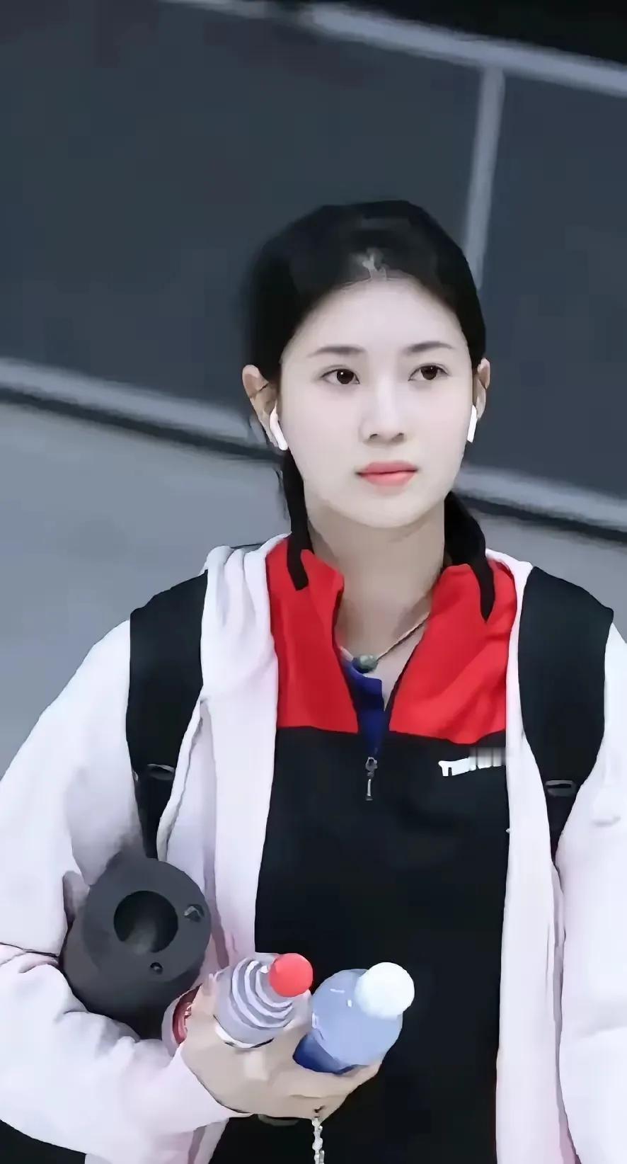 王添艺的明智选择！美女选手王添艺退出国家队一度令人不解。近来传出消息，王添艺已经