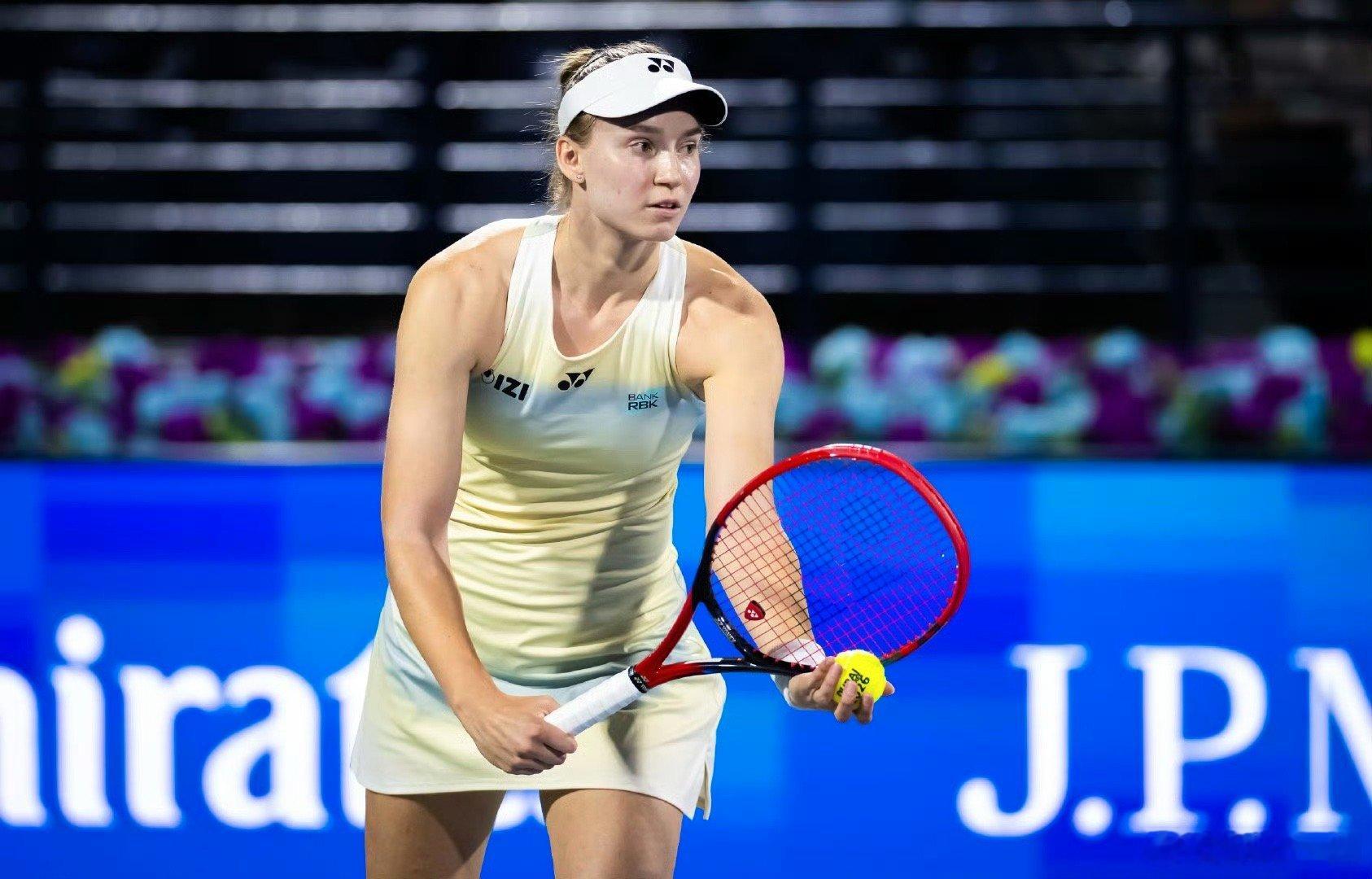 美娜横扫拿下迪拜开门红WTA1000迪拜站第二轮，头号种子莱巴金娜以6-1/6-